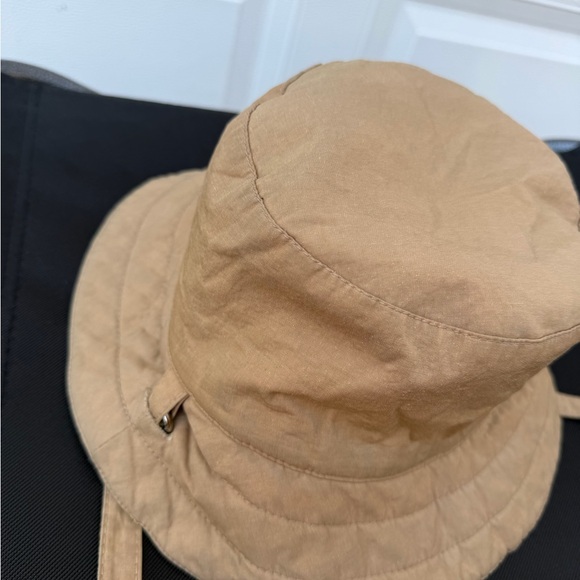 Gucci Beige Bucket Hat - Picture 8 of 12
